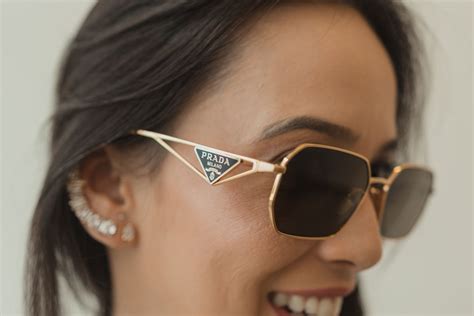 oculos de sol feminino prada quadrado